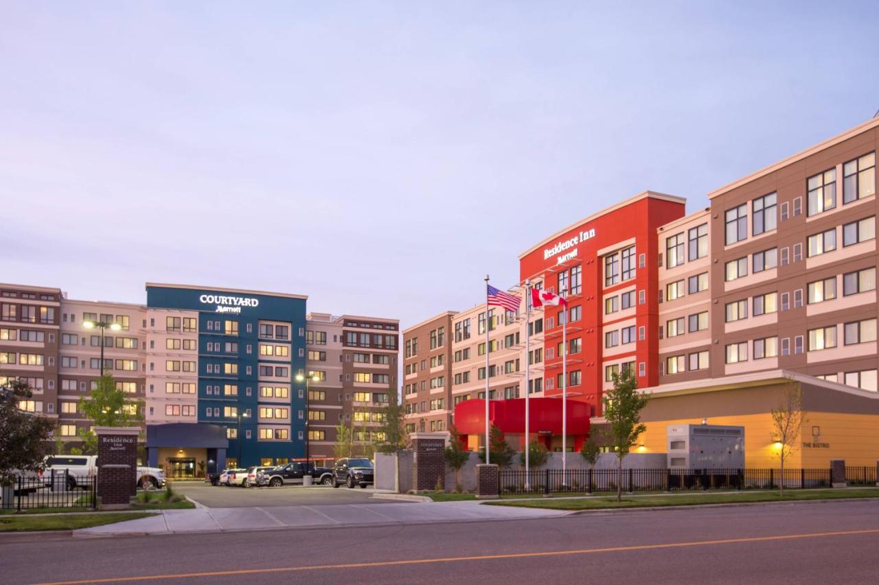 Courtyard By Marriott Calgary South YYC Exterior foto