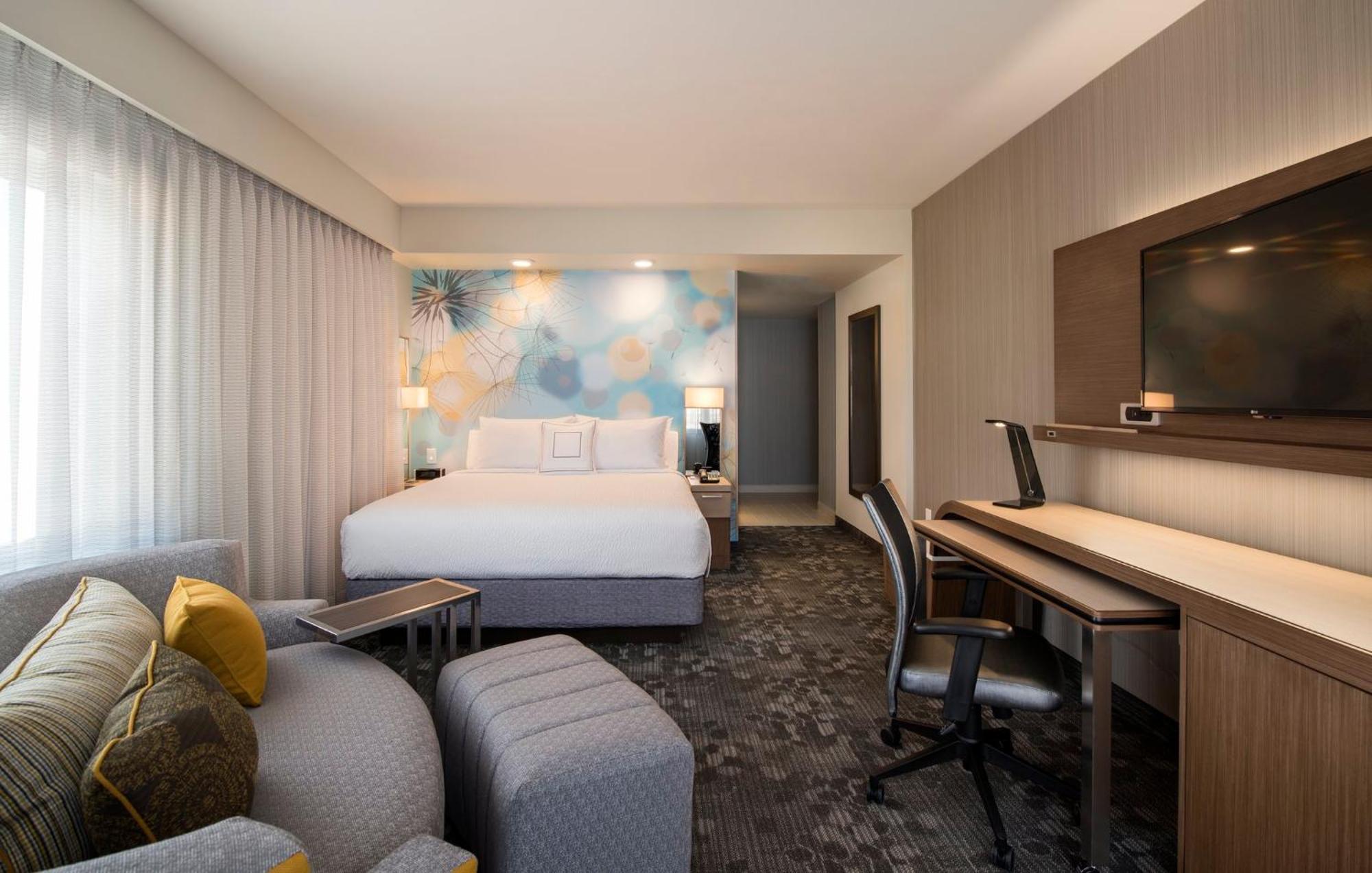 Courtyard By Marriott Calgary South YYC Exterior foto