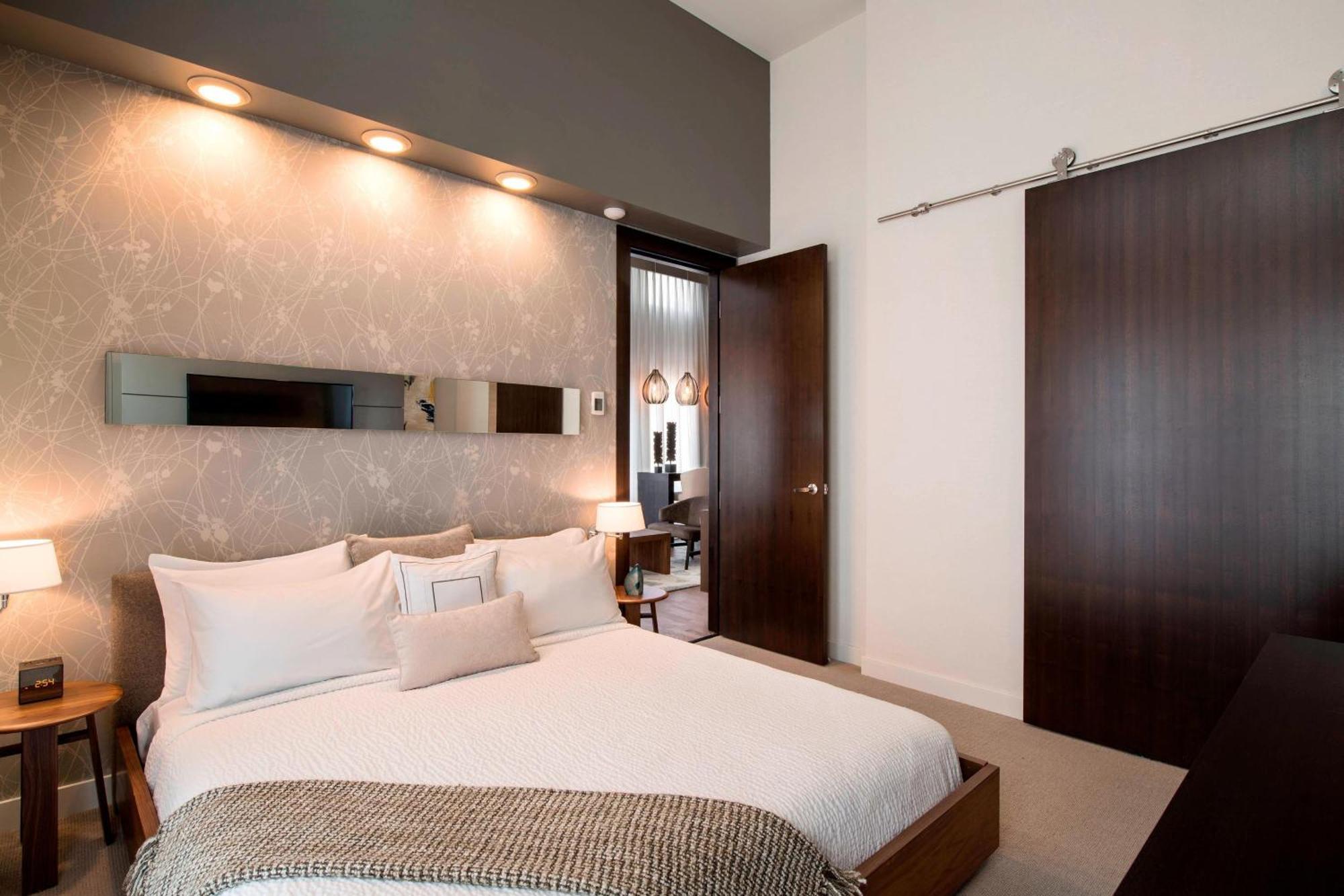 Courtyard By Marriott Calgary South YYC Exterior foto