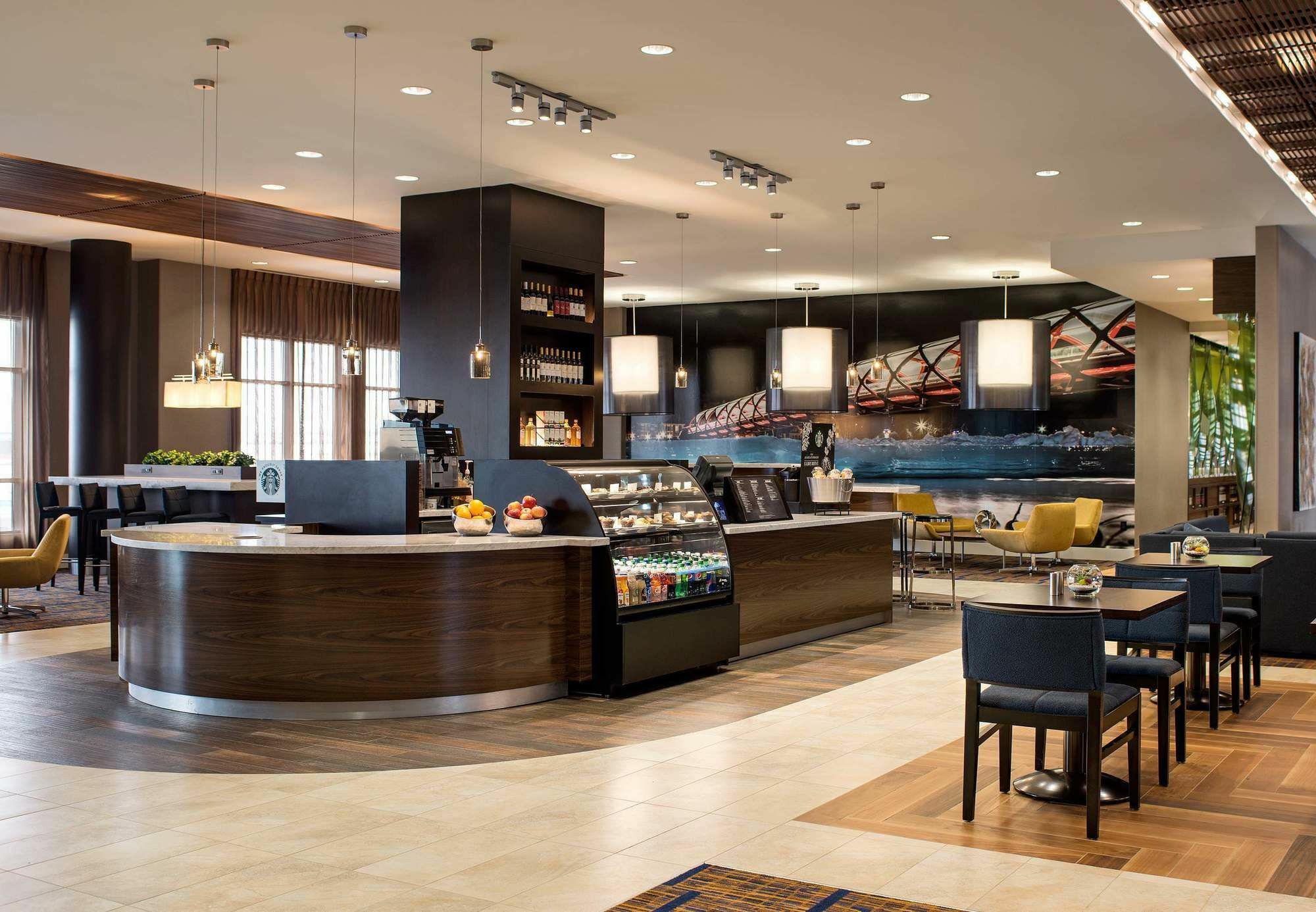 Courtyard By Marriott Calgary South YYC Exterior foto
